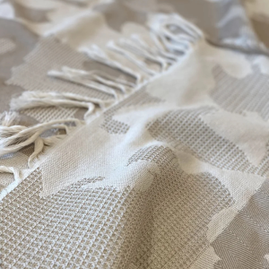 Plesner Patterns - Heritage Throw - White/Beige