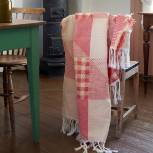 Plesner - Patchwork Throw - red